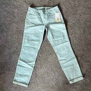 NWT - rolled crop skinny jeans